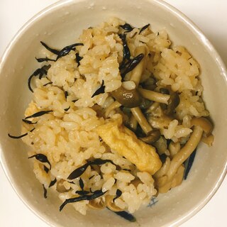 生姜香る♪しめじとひじきの炊き込みご飯